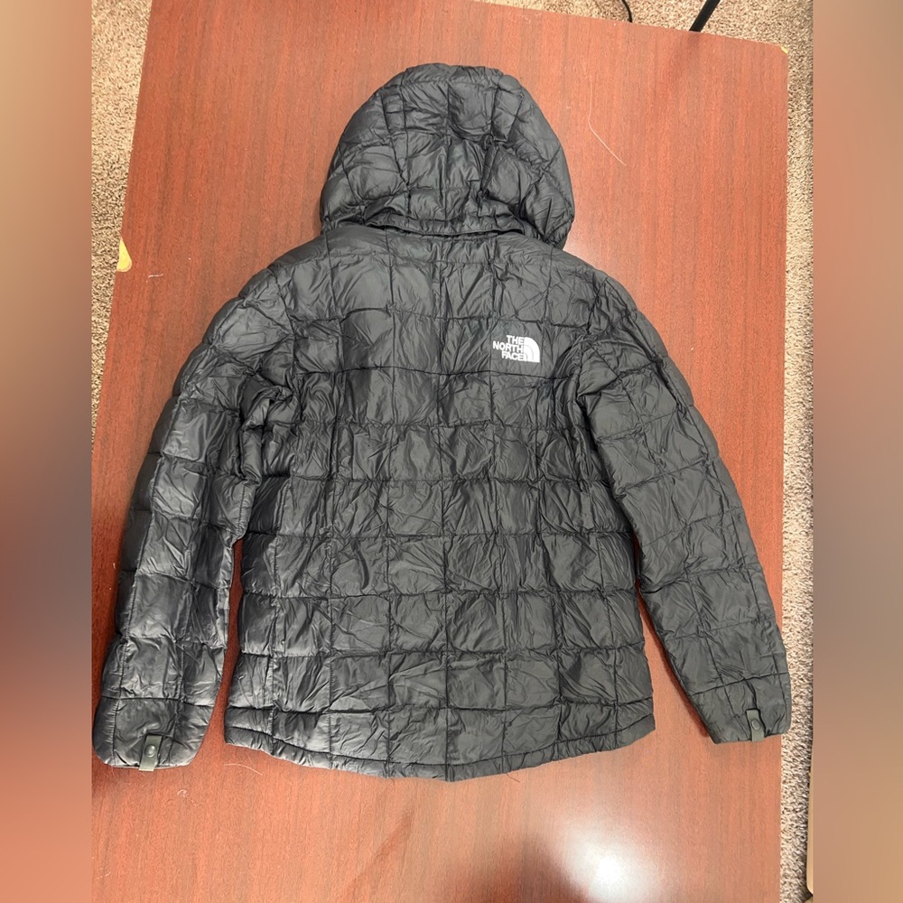 The North Face Kids Charcoal Puffer Jacket - Picture 3 of 4
